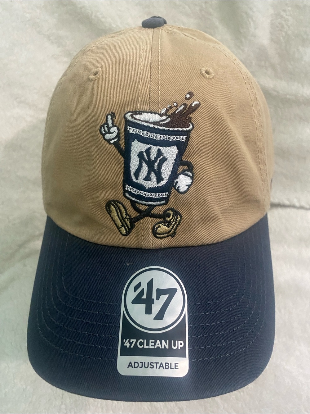 🆕⚾️47  New York Yankees Clean Up Adjustable Hat - Khaki & Navy